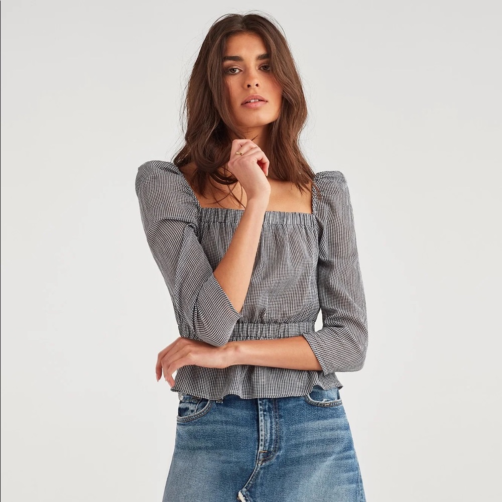 THE PUFF SLEEVE TOP